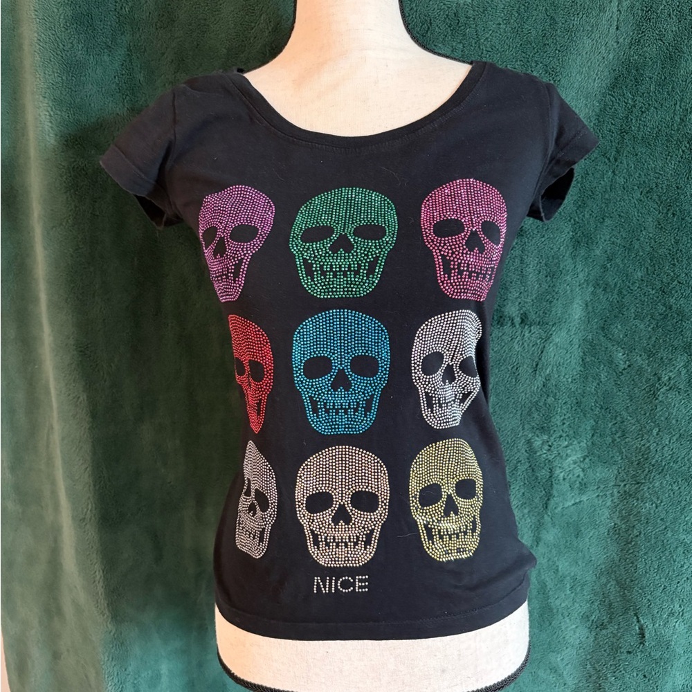 Gazzoil Bedazzled Black Skull Graphic Tee